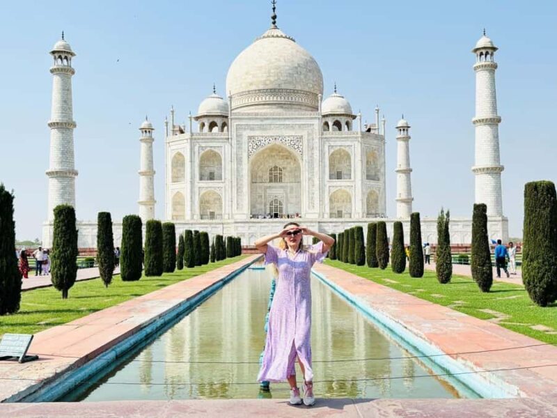 From Delhi: Private Taj Mahal & Agra Tour with 5* Lunch - Exploring Agra Fort: Mughal Grandeur