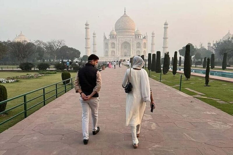 From Delhi: Private Taj Mahal & Agra Tour with 5* Lunch - Seamless Return and Flexibility
