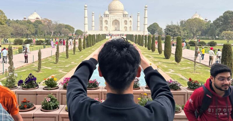 From Delhi: Private Taj mahal and Agra Fort with Car Tour - Discovering Agra Fort: A Majestic Fortress