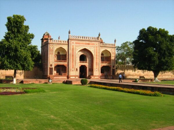 From Delhi: Private Taj Mahal Tour With Female Tour Guide - Frequently Asked Questions