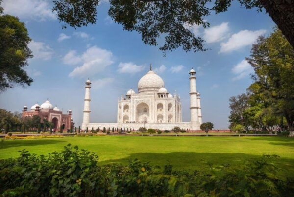 From Delhi: Private Taj Mahal Tour With Female Tour Guide - The Sum Up