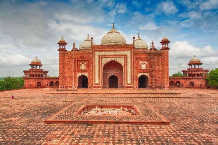 From Delhi: Private Tour to Taj Mahal and Agra Fort By Car - Itinerary