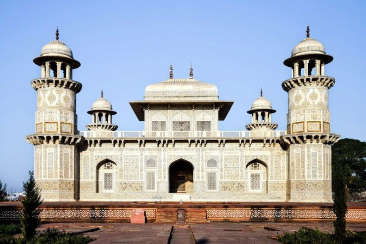 From Delhi: Private Tour to Taj Mahal and Agra Fort By Car - Good To Know