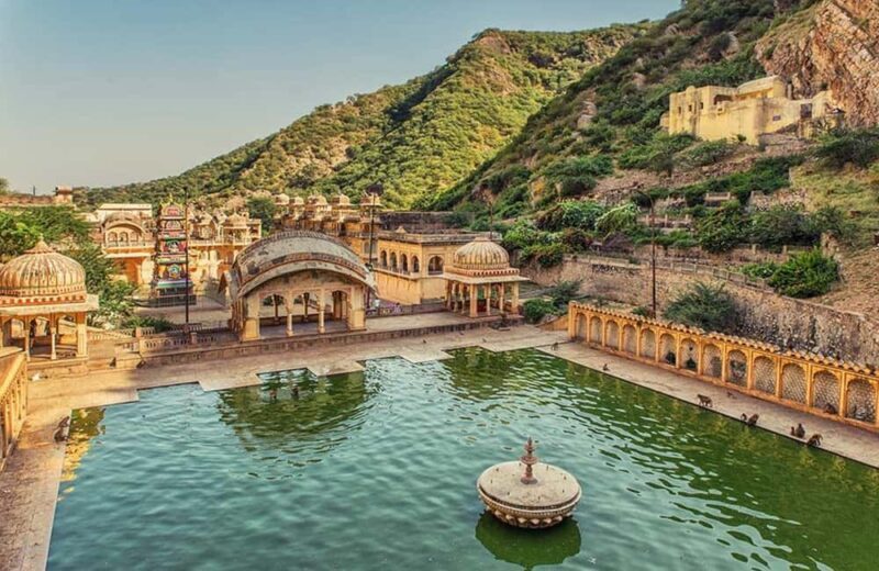 From Delhi: Private Two Day Jaipur Tour with Accommodation - What Makes This Tour Stand Out?