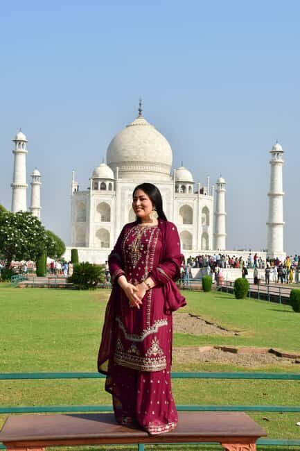 From Delhi: Skip the Line Taj Mahal & Agra Fort Guided Tour - The Taj Mahal at Sunrise: The Ultimate Photo Op
