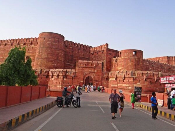 From Delhi Sunrise Mausoleum , Fort & It-ma-Tu-Daula - The Sum Up