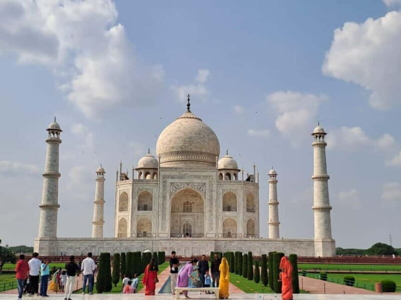 From Delhi: Sunrise Taj Mahal & Agra Day Trip With 5* Lunch - FAQs