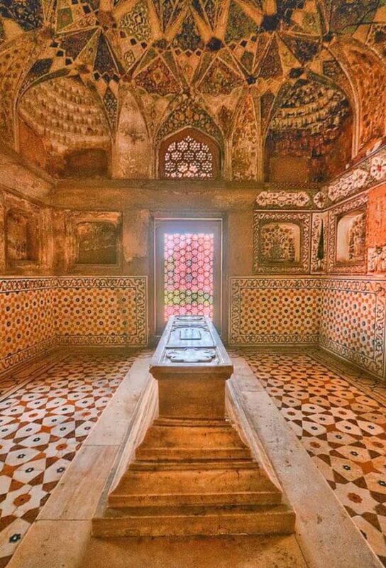 From Delhi: Sunrise Taj Mahal Agra Tour with Car & Guide - Who Should Book This Tour?