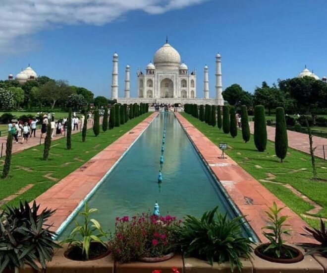 From Delhi: Taj Mahal 2-Day Trip With Flight to Bengaluru - Highlights