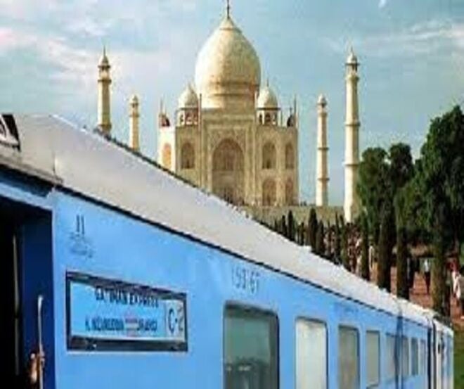 From Delhi: Taj Mahal & Agra City Tour By Gatiman Train - Experience