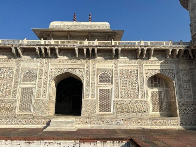 From Delhi: Taj Mahal, Agra Fort and Baby Taj Sunrise Tour - Background