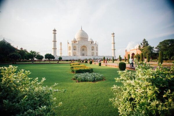 From Delhi: Taj Mahal, Agra Fort, and Baby Taj Tour by Car - Positive Reviews and Recommendations