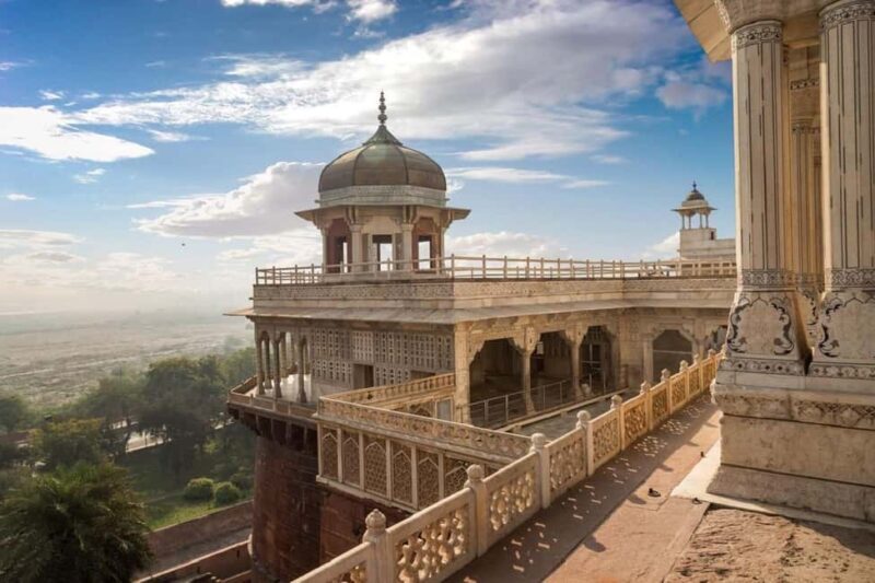 From Delhi: Taj Mahal, Agra Fort and Fatehpur Sikri Day Tour - The Sum Up