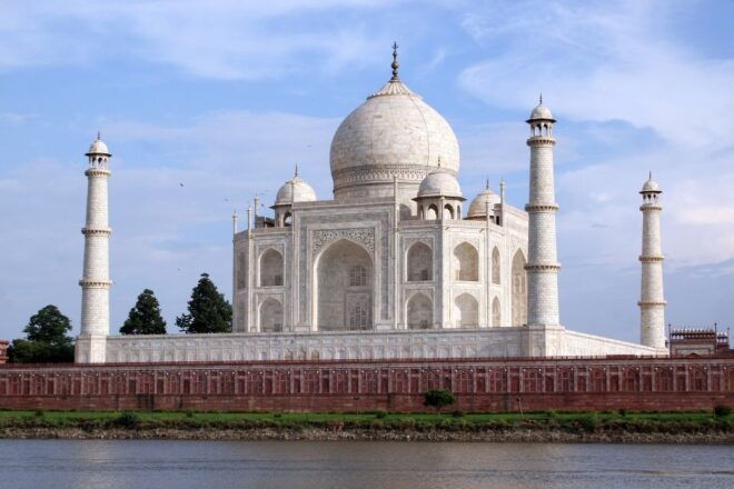 From Delhi: Taj Mahal & Agra Fort Day Trip by Express Train - Private Guided Tour of the Taj Mahal