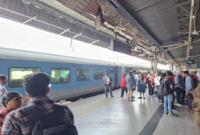 From Delhi: Taj Mahal & Agra Fort Day Trip by Gatiman Train - Inclusions