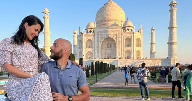 From Delhi: Taj Mahal & Agra Fort Day Trip With Transfers - Exploring Agra Fort