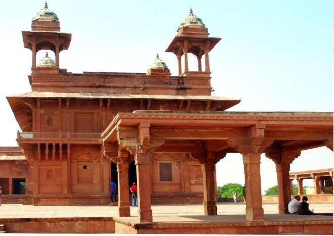 From Delhi: Taj Mahal, Agra Fort, Fatehpur Sikri Tour by Car - Tour Experience
