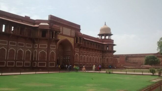From Delhi : Taj Mahal & Agra Fort Guided Tour - Directions