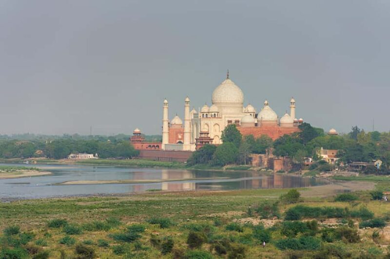 From Delhi: Taj Mahal & Agra Fort VIP Tour with 5* Dining - Authenticity and Experience