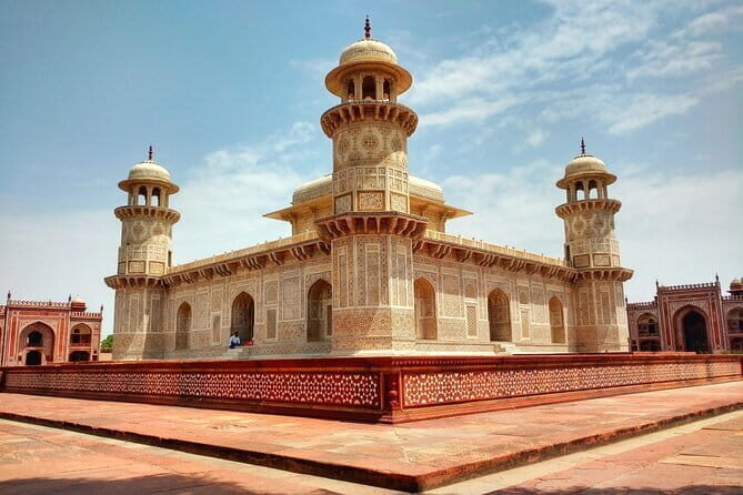 From Delhi: Taj Mahal & Agra Private Day Trip with Transfers - The Experience in Detail