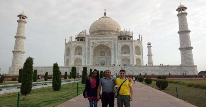 From Delhi: Taj Mahal & Agra Tour By Gatimaan Express Train - Inclusive Pickup Services