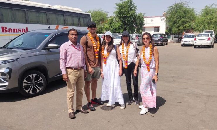 From Delhi: Taj Mahal and Agra Day Tour By Car - Itinerary