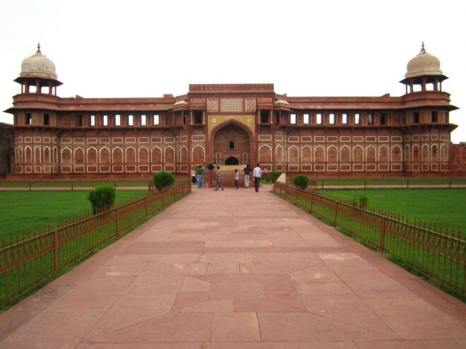 From Delhi: Taj Mahal and Agra Fort Private Day Tour by Car - Important Information