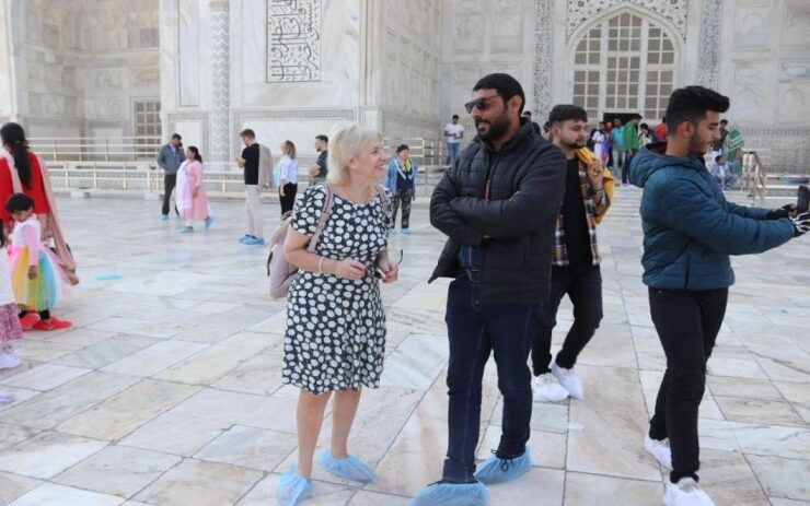 From Delhi: Taj Mahal Day Tour by Gatimaan Express Train - Tour Details