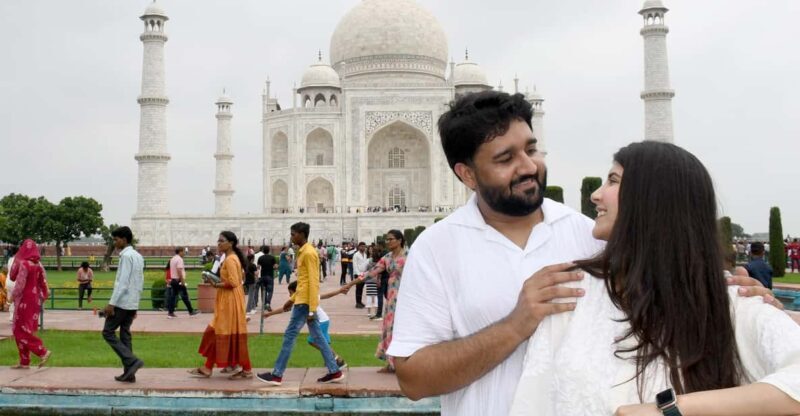 From Delhi: Taj Mahal, Elephant & Bear Wildlife Tour By Car - Wildlife SOS: Conservation in Action