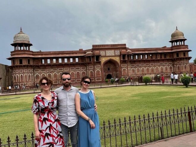 From Delhi: Taj Mahal Sunrise & Agra Day Trip With Chauffeur - Comfortable Transportation From Delhi to Agra