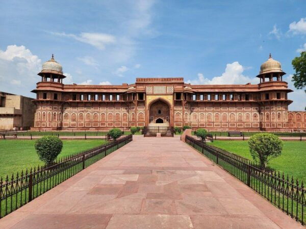 From Delhi: Taj Mahal Sunrise & Agra Day Trip With Chauffeur - The Sum Up