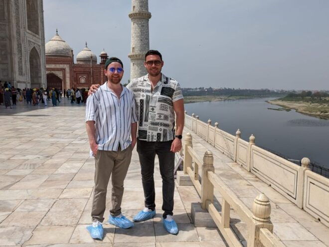 From Delhi: Taj Mahal Sunrise, Agra Fort, and Baby Taj Tour - Pickup and Transportation Services