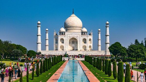 From Delhi: Taj Mahal Sunrise and Agra Fort Private Day Trip - Frequently Asked Questions
