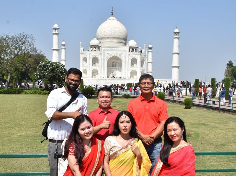 From Delhi: Taj Mahal Sunrise Tour with Elephant SOS Center - A very early start for a famous view