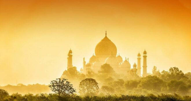 From Delhi: Taj Mahal Tour by Gatimaan Express Train - Experience Overview
