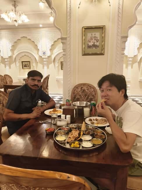 From Delhi: Taj Mahal Tour with Photographer - The Itinerary: What to Expect