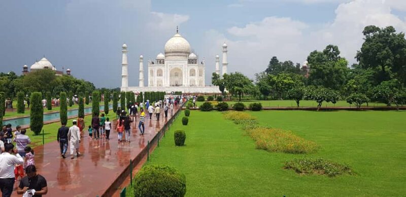 From Delhi: Taj Mahal with Elephant Conservation Centre - Refresh & Recharge: Breakfast at DoubleTree by Hilton Agra