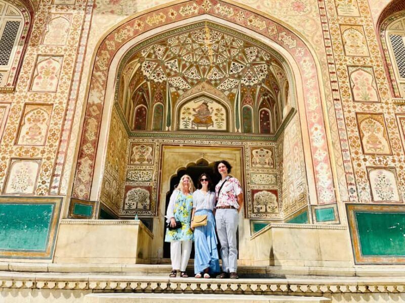 From Delhi to Jaipur: Private Day Tour with Local Guide - Exploring Jaipur’s Highlights with a Local Guide