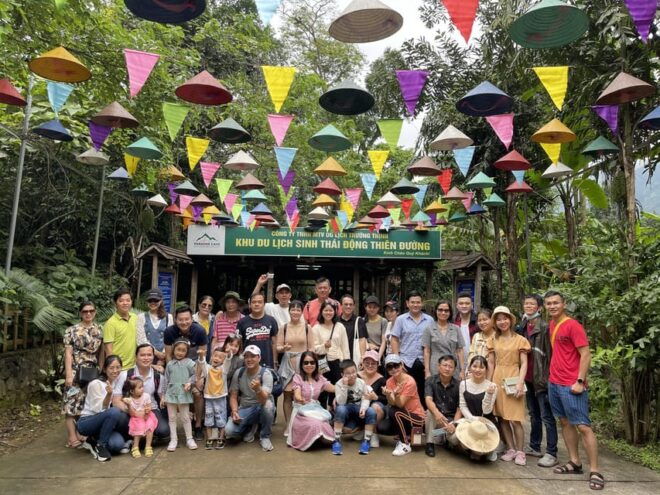 From Dong Hoi: Paradise and Phong Nha Cave With Boat & Lunch - Participant Information