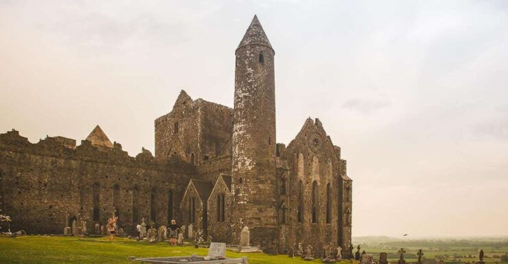 From Dublin: 3-Day Dingle, Killarney & the Wild Atlantic Way - Dunamase Castle and Adare Village