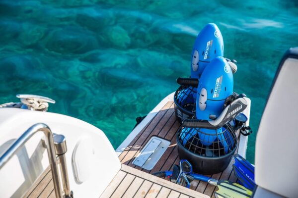 From Dubrovnik: Explore Caves With Underwater Scooters - Professional Skippers and Guidance