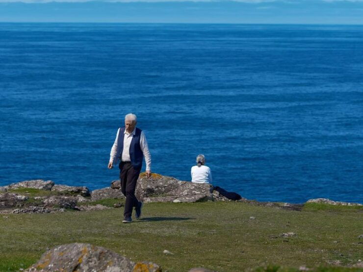 From Edinburgh: 6-Day Shetland & Nothernmost Explorer - Lerwick Arrival and Knitting Craft