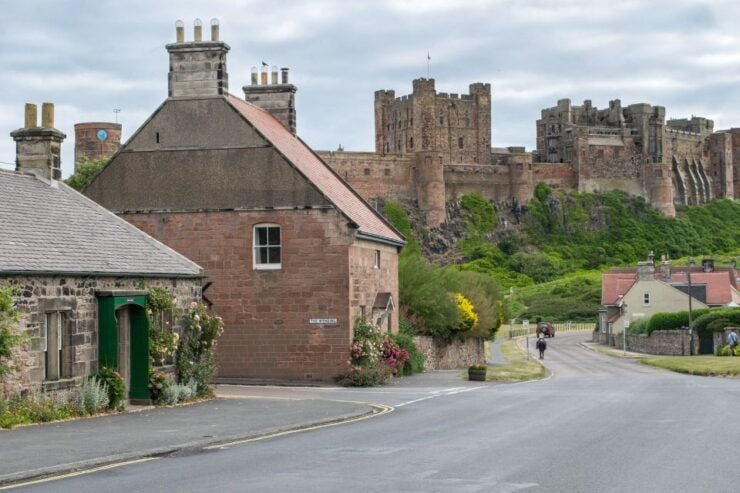 From Edinburgh: Day Trip to Bamburgh and Alnwick Castle - Experience Highlights