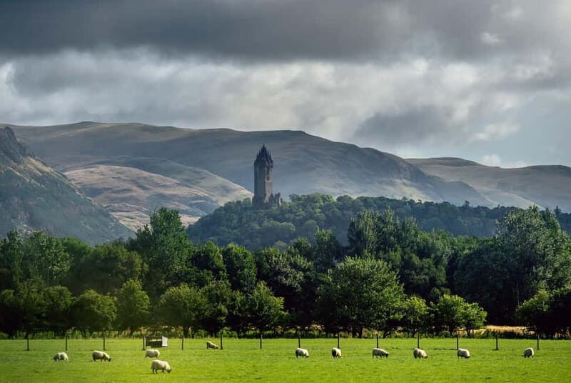 From Edinburgh: Stirling Castle, Kelpies and Loch Lomond - FAQs