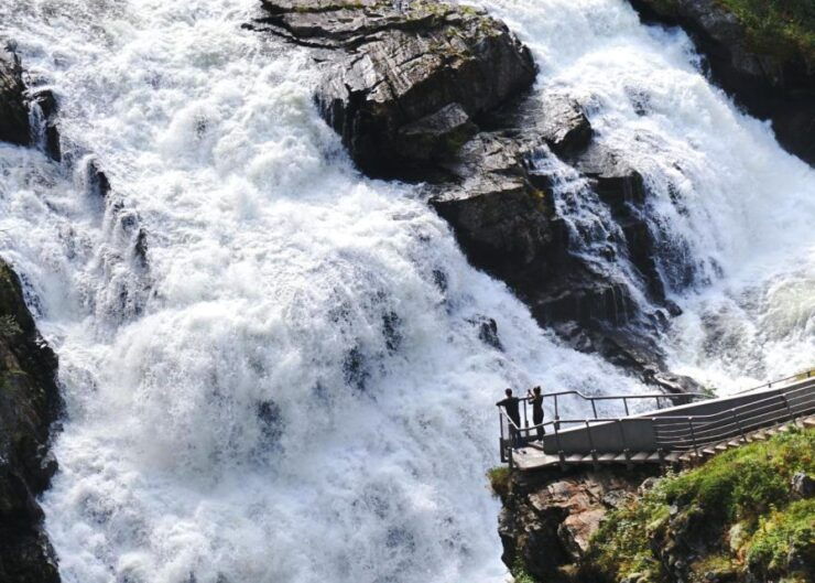 From Eidfjord: Vøringfossen Waterfall Nature Tour With Guide - Tour Description