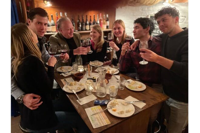 From Eigelstein to Nippes: City Tour and Wine Hike - Event Logistics