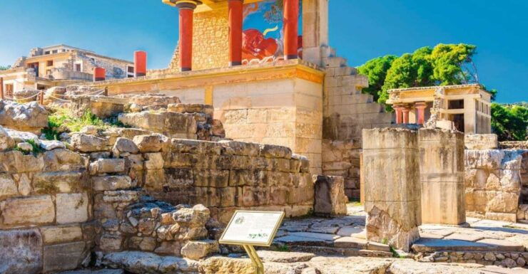 From Elounda Area: Knossos Palace & Archeological Museum - Experience at Knossos Palace