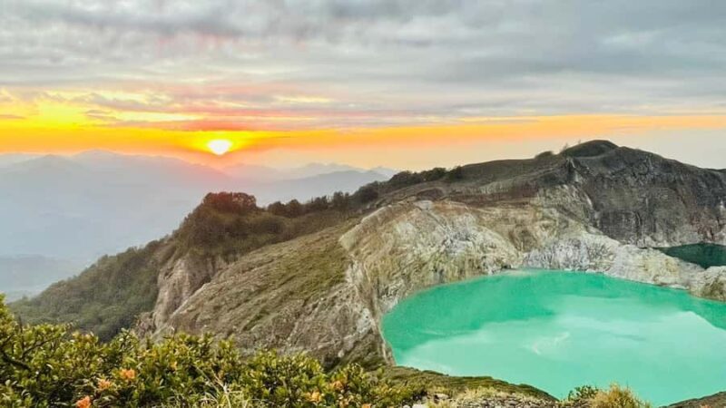 From Ende or Moni: Kelimutu Sunrise Tour 2 Days 1 Night Tour - FAQs