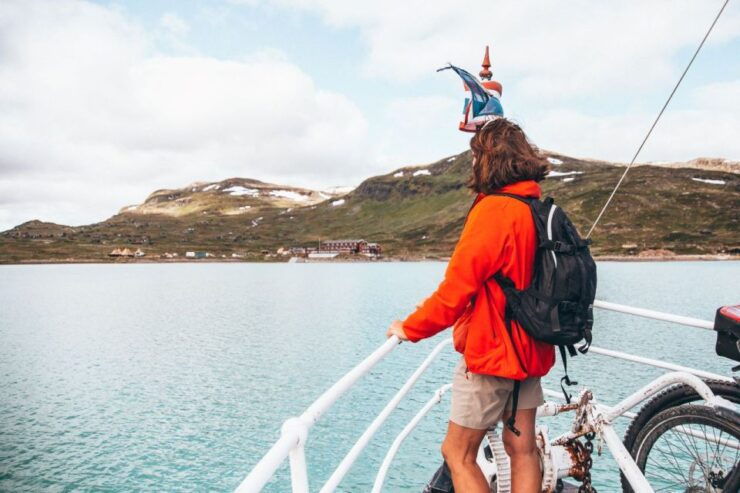 From Fagernes: Jotunheimen Roundtour - Scenic Bus Ride to Bygdin