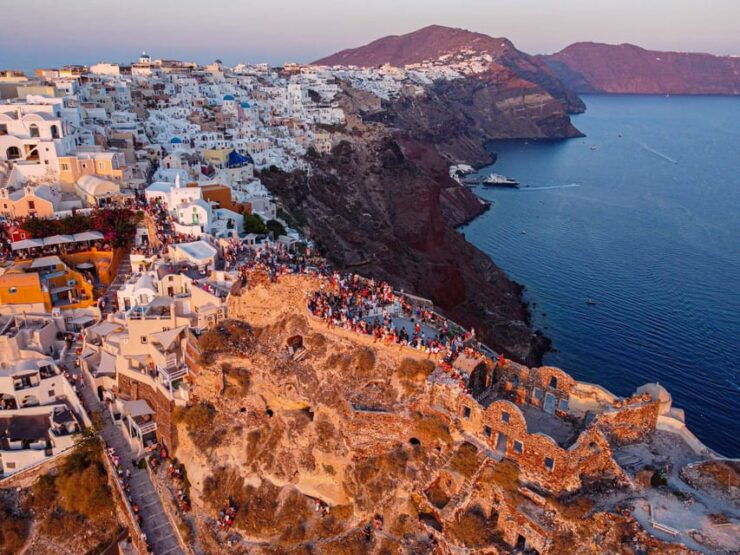 From Fira: Santorini Highlights Minibus Tour With Oia Sunset - Itinerary Details